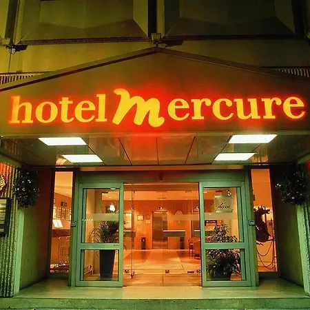Mercure Centre Hotel 4*