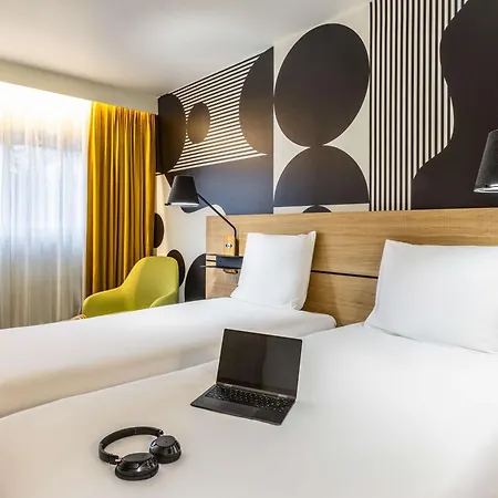Mercure Centre Hotel 4*