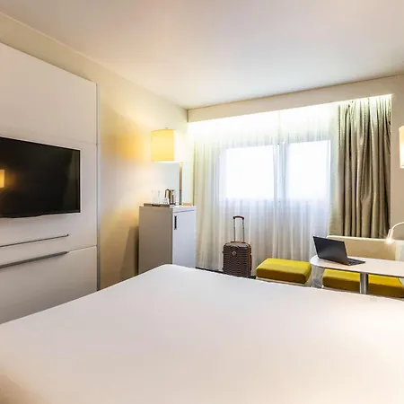 Mercure Centre Hotel 4*