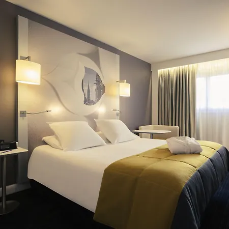 Mercure Centre Hotel 4*