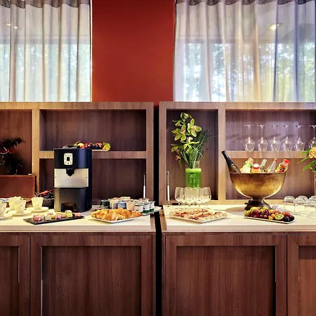 Mercure Centre 4* מץ