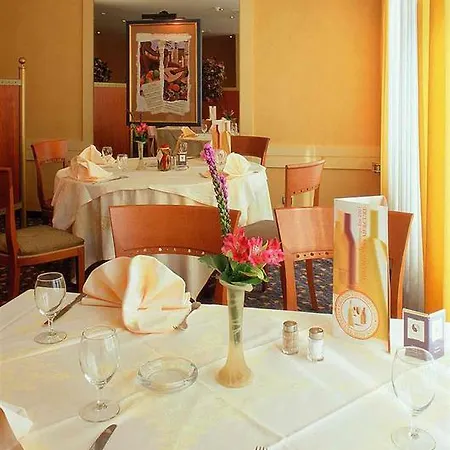 Mercure Centre Hotel