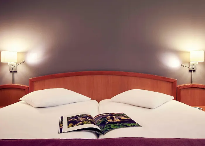 Mercure Centre Hotel 4*